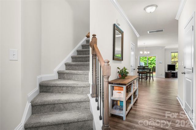 8723 Harris Lake Lane, Charlotte, NC 28269