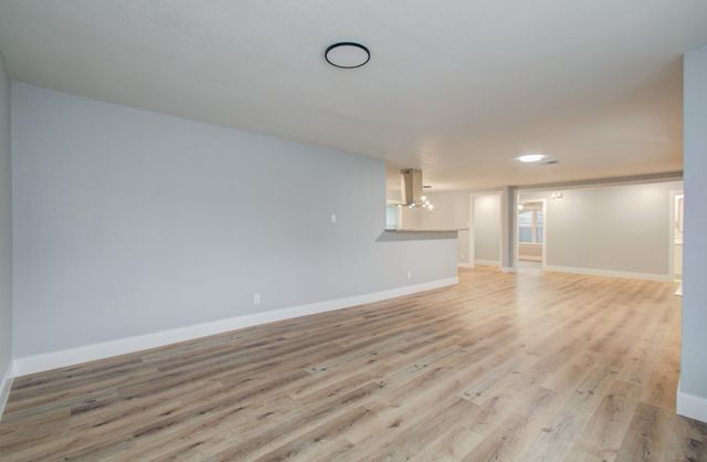 4914 W 43rd St, Houston, TX 77092
