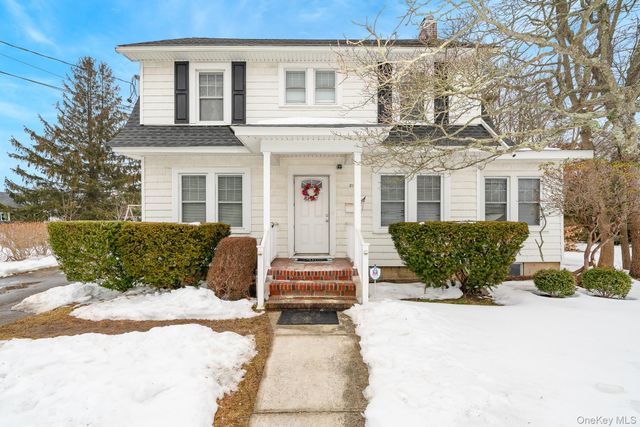 205 Jayne Avenue, Patchogue, NY 11772