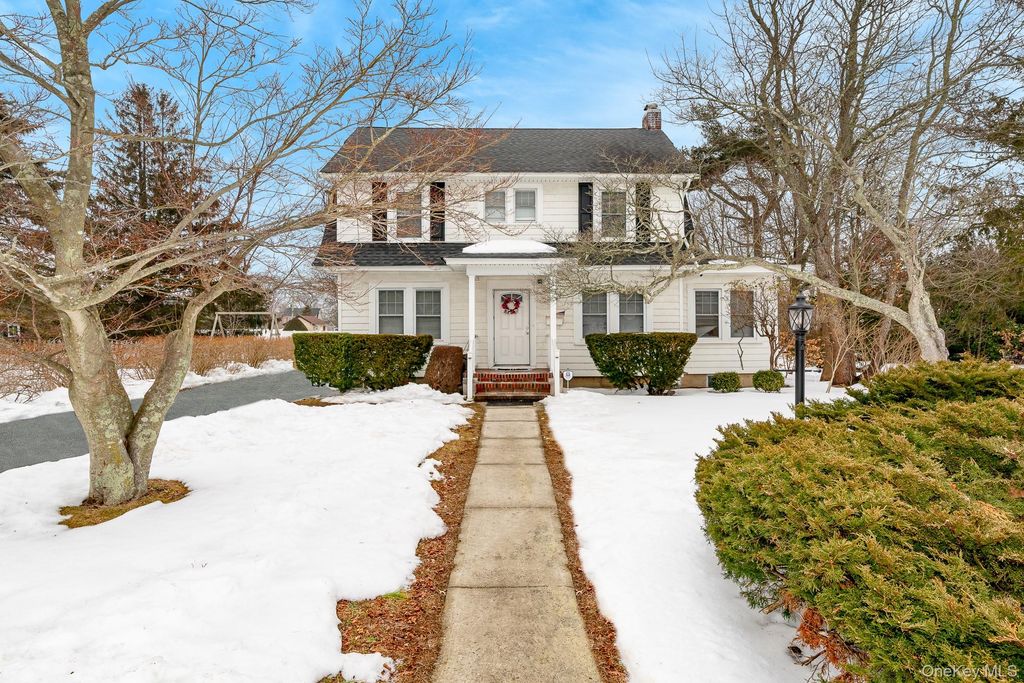 205 Jayne Avenue, Patchogue, NY 11772