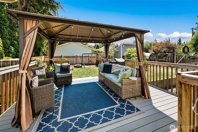 310 Pine Street, Edmonds, WA 98020