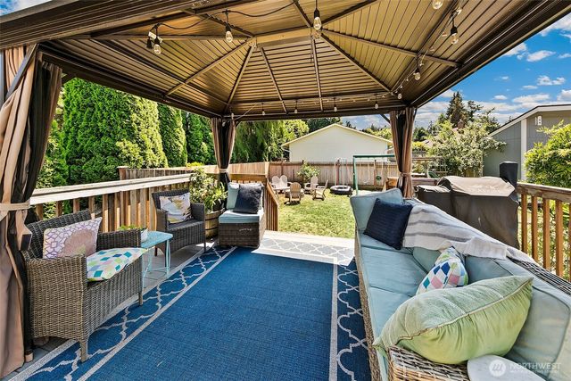 310 Pine Street, Edmonds, WA 98020