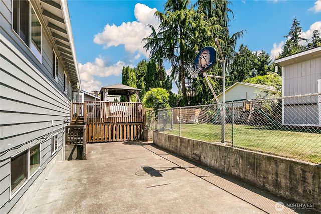 310 Pine Street, Edmonds, WA 98020