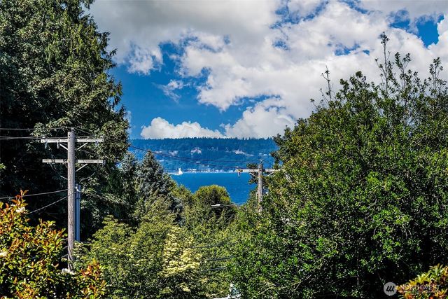 310 Pine Street, Edmonds, WA 98020