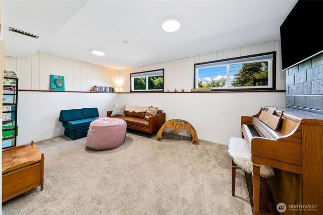 310 Pine Street, Edmonds, WA 98020