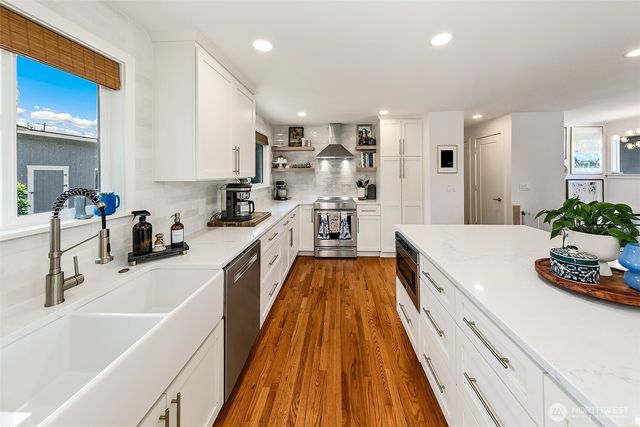 310 Pine Street, Edmonds, WA 98020
