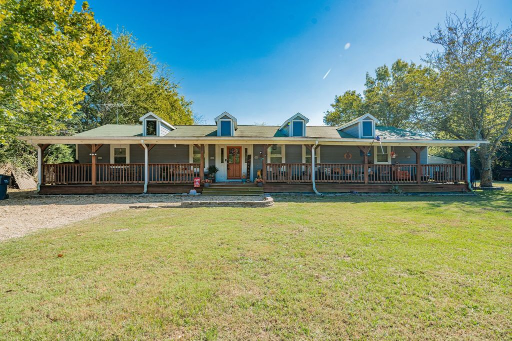 329 Vz County Road 3810, Wills Point, TX 75169