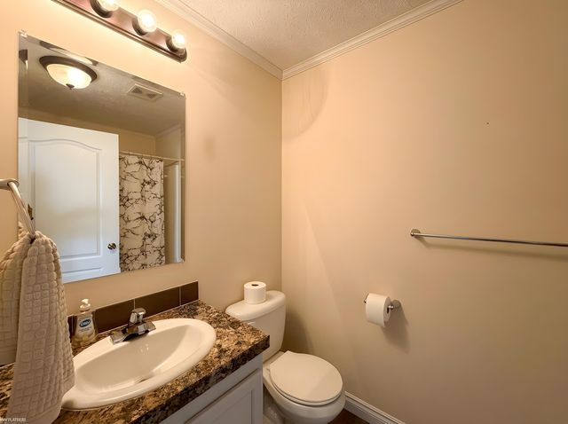 50214 Ambleside Court, Shelby, MI 48315