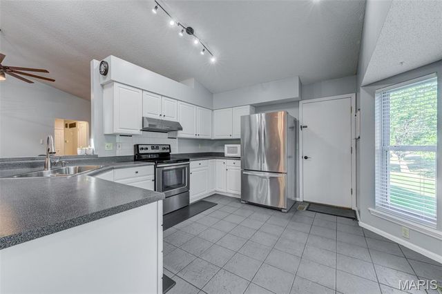42 Arborshadow Court, St Peters, MO 63376