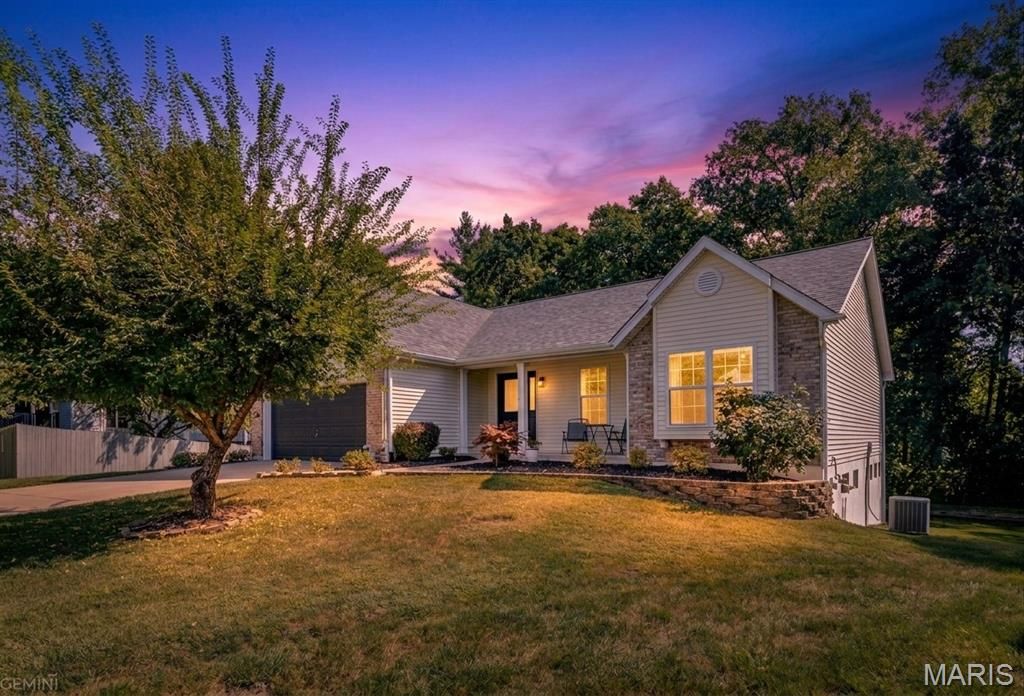 42 Arborshadow Court, St Peters, MO 63376