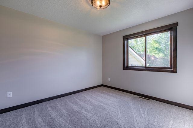 5897 Woodrose Court SE, Rochester, MN 55904