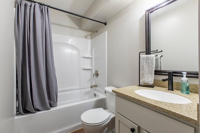 5897 Woodrose Court SE, Rochester, MN 55904