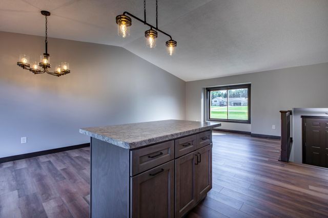 5897 Woodrose Court SE, Rochester, MN 55904