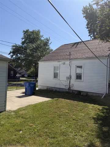 21004 Syracuse Avenue, Warren, MI 48091