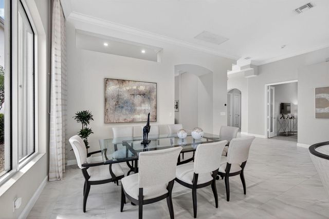 131 Porto Vecchio Way, Palm Beach Gardens, FL 33418