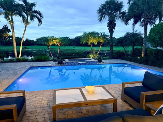 131 Porto Vecchio Way, Palm Beach Gardens, FL 33418