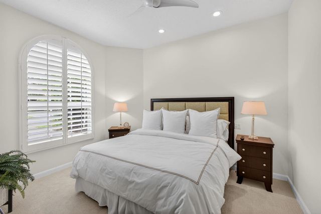 131 Porto Vecchio Way, Palm Beach Gardens, FL 33418