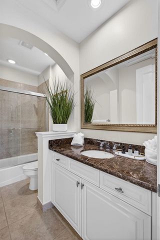 131 Porto Vecchio Way, Palm Beach Gardens, FL 33418
