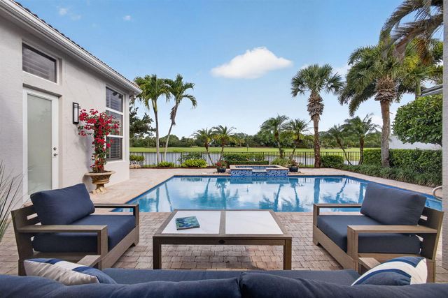 131 Porto Vecchio Way, Palm Beach Gardens, FL 33418