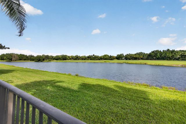 131 Porto Vecchio Way, Palm Beach Gardens, FL 33418