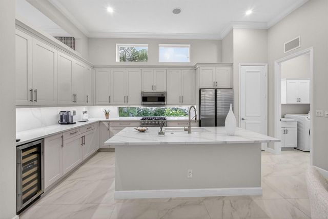 131 Porto Vecchio Way, Palm Beach Gardens, FL 33418
