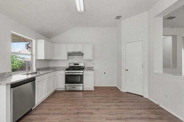 7315 Marsland Lane, Arlington, TX 76001