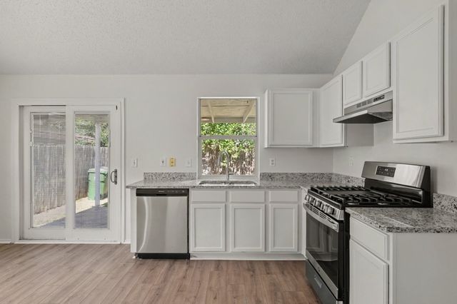 7315 Marsland Lane, Arlington, TX 76001