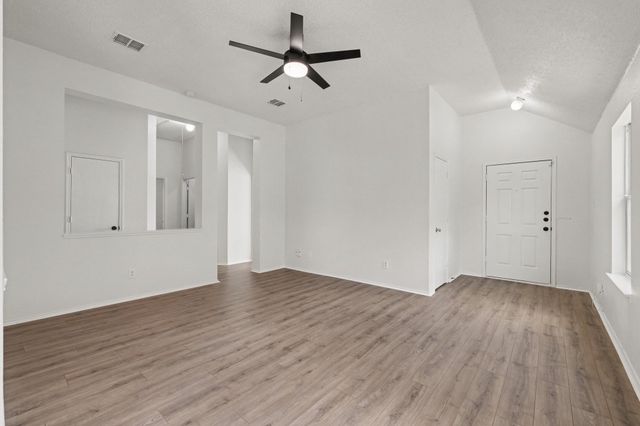 7315 Marsland Lane, Arlington, TX 76001
