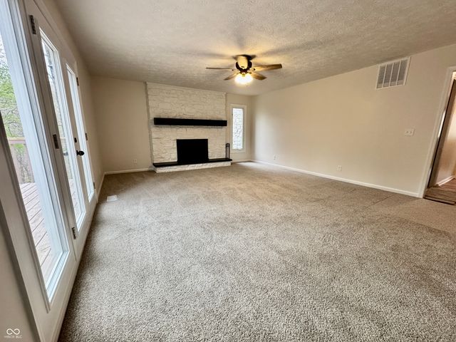 1510 W Shore Loop, Martinsville, IN 46151