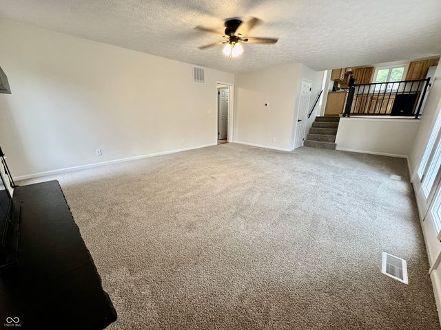 1510 W Shore Loop, Martinsville, IN 46151