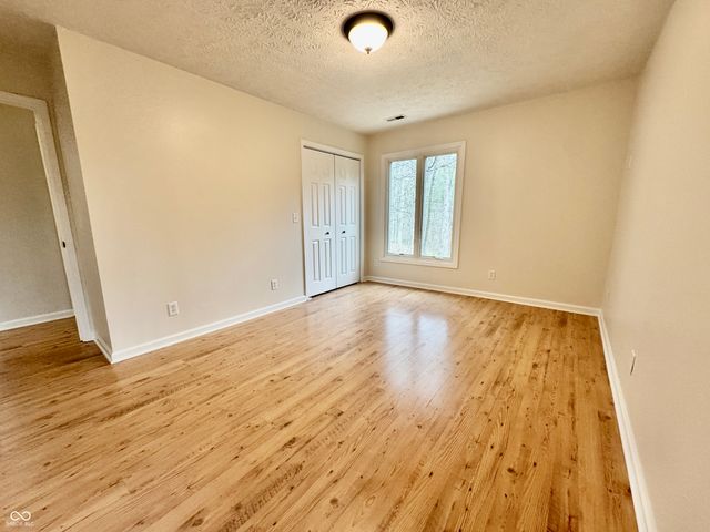1510 W Shore Loop, Martinsville, IN 46151