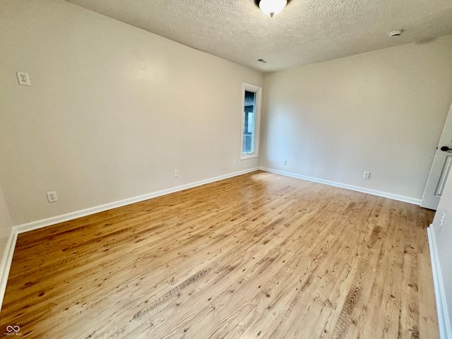 1510 W Shore Loop, Martinsville, IN 46151