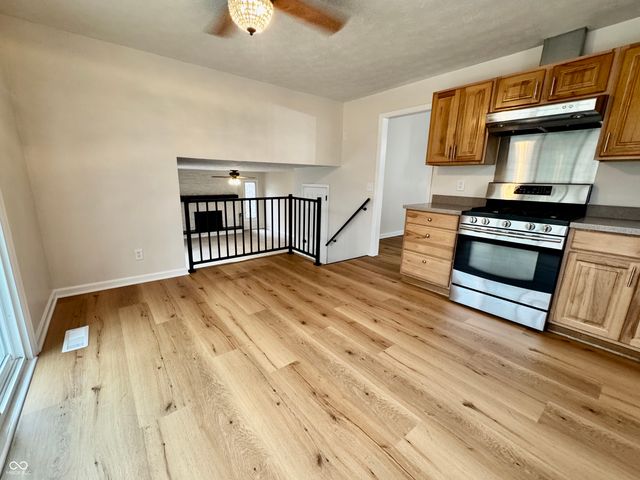 1510 W Shore Loop, Martinsville, IN 46151