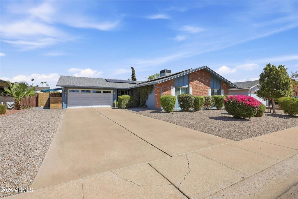8214 E BUENA TERRA Way, Scottsdale, AZ 85250 — exterior