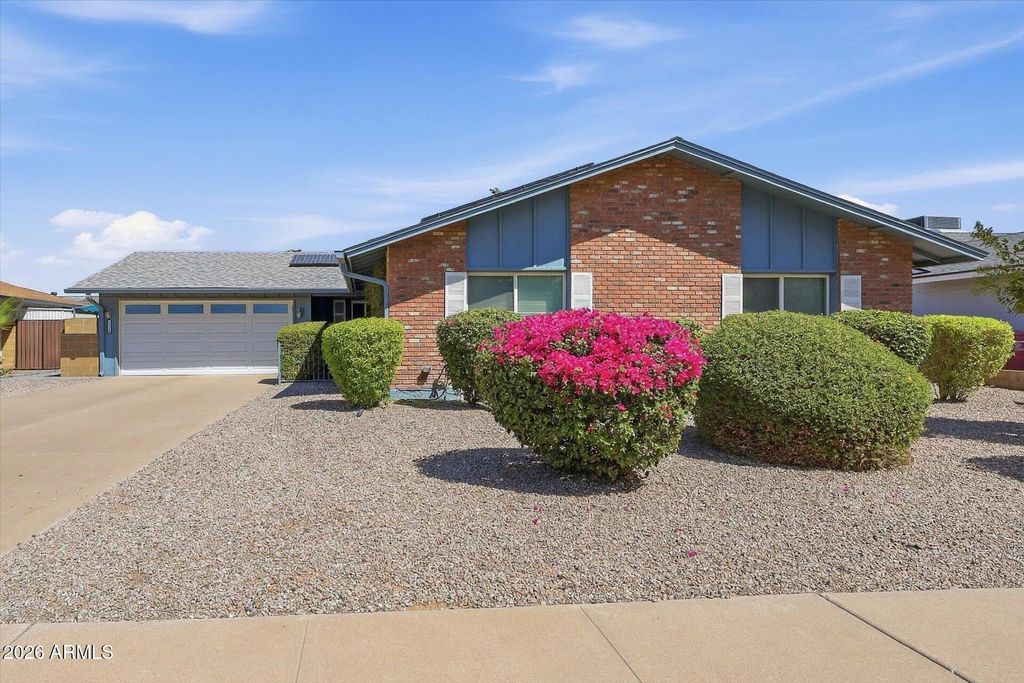 8214 E BUENA TERRA Way, Scottsdale, AZ 85250 — photo 3