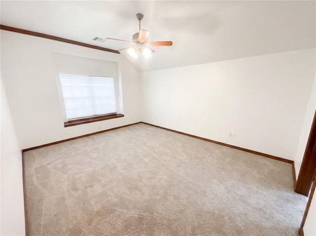 13808 S Robinson Avenue, Oklahoma City, OK 73170