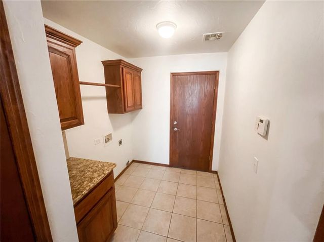 13808 S Robinson Avenue, Oklahoma City, OK 73170