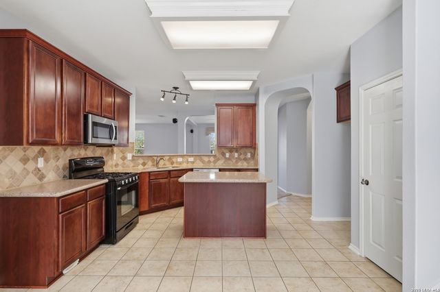 15107 S Wingheart, San Antonio, TX 78253