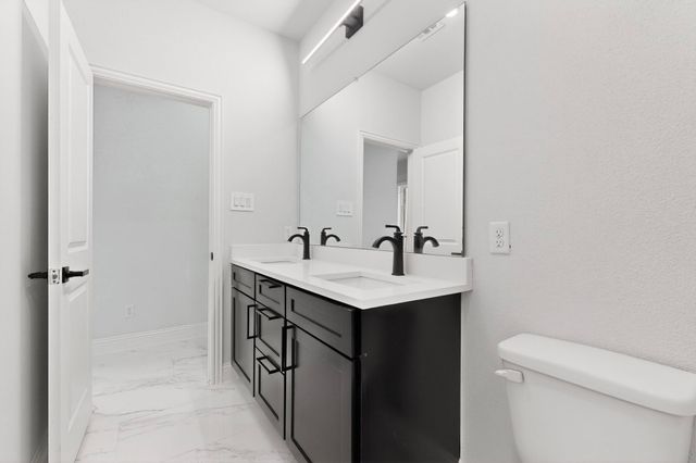 404 Luzon Street, Tool, TX 75143
