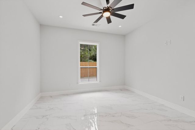 404 Luzon Street, Tool, TX 75143