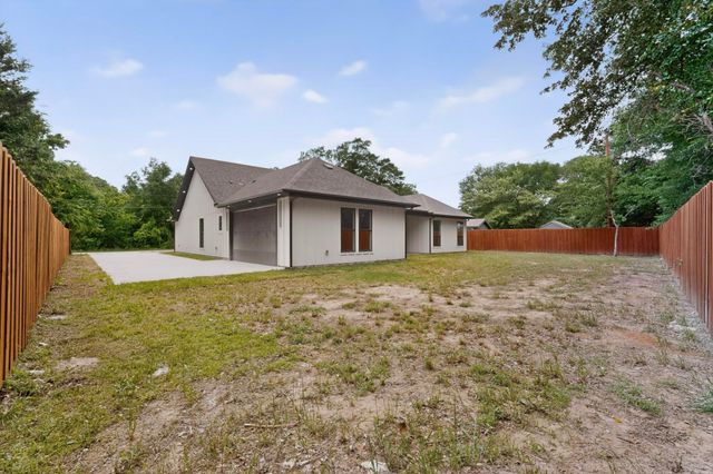 404 Luzon Street, Tool, TX 75143