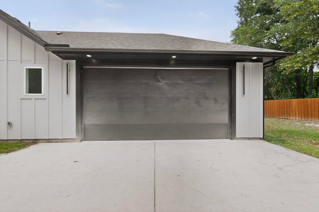 404 Luzon Street, Tool, TX 75143