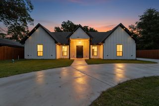 404 Luzon Street, Tool, TX 75143