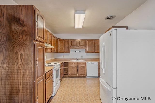 821 STEVENS DR, Cheyenne, WY 82001