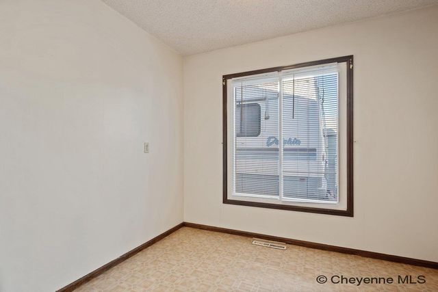 821 STEVENS DR, Cheyenne, WY 82001