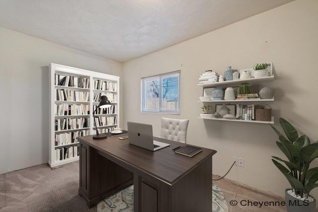 821 STEVENS DR, Cheyenne, WY 82001