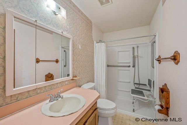 821 STEVENS DR, Cheyenne, WY 82001