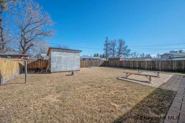 821 STEVENS DR, Cheyenne, WY 82001