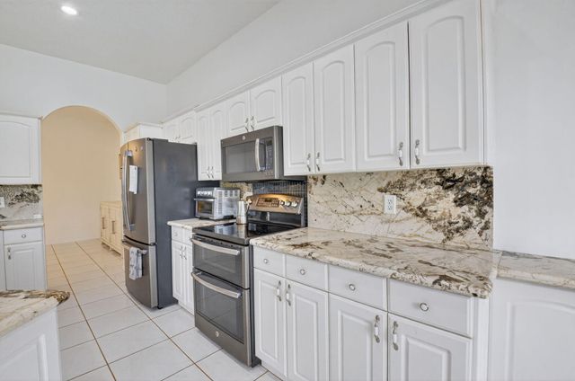 7823 Rockford Road, Boynton Beach, FL 33472