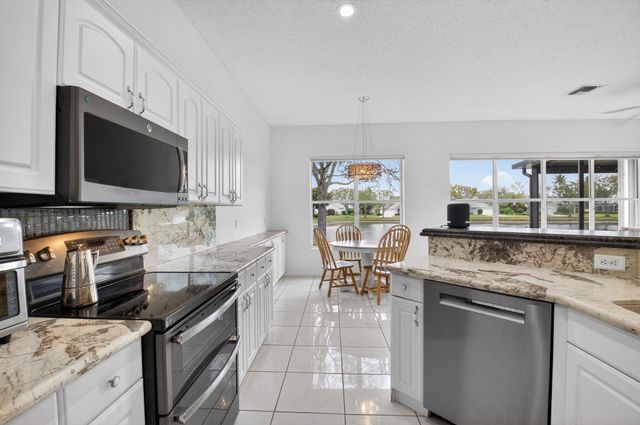 7823 Rockford Road, Boynton Beach, FL 33472